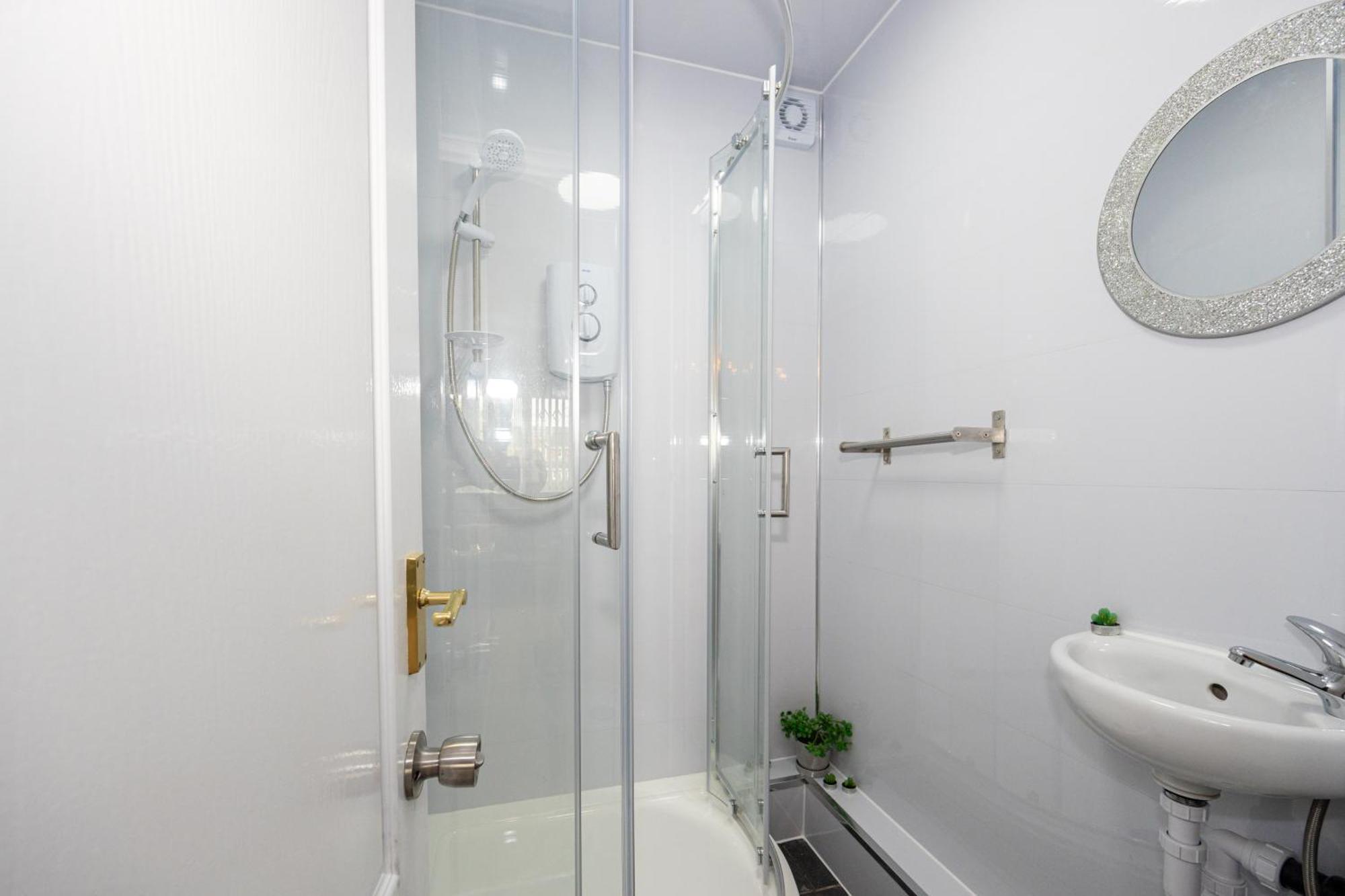 Airstays Apartment Wythenshawe Esterno foto